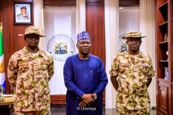 Gov Fintiri Receives Outgoing 144 Battalion CO, Welcomes Successor in Adamawa